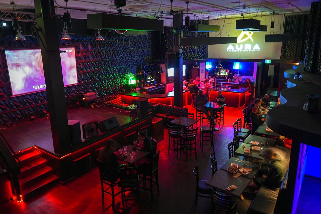 Aura - Stage & Bar